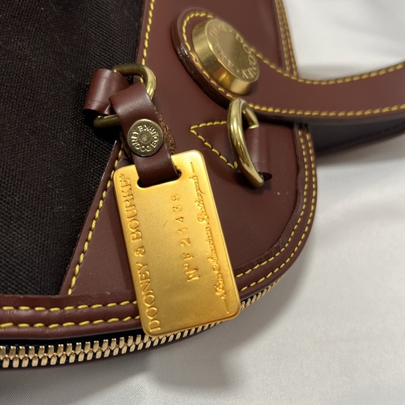 VINTAGE Dooney and Bourke Cabriolet Dome Satchel * Made in USA * - Picture 5 of 10